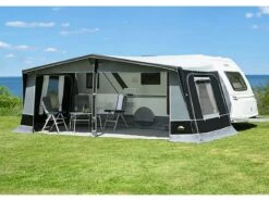 DWT Opblaasbare Caravanvoortent Prime Air 12 DWT Opblaasbare Caravanvoortent Prime Air -Tevelde 1 4 dwt opblaasbare caravanvoortent prime air voorwand open primeair