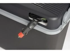 Autokoelbox - Arctic - 12 Volt - 12 Liter - Zwart/Grijs 9 Autokoelbox - Arctic - 12 Volt - 12 Liter - Zwart/Grijs -Tevelde 57 2 autokoelbox artic 12 volt 12 liter zwart grijs 6702862